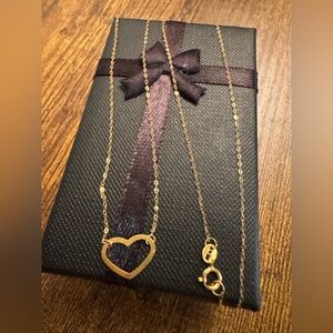 18k Saudi Gold Light Weight Minimalist Gold Heart Pendant Necklace